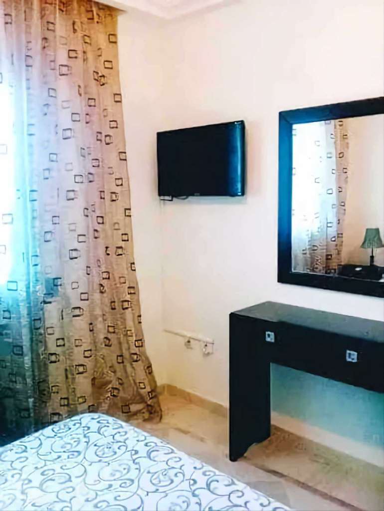 Excellent Apt S1 meublé pour étranger à l'année 