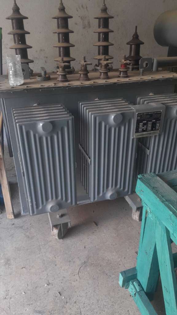 A vendre transfomateur triphasée