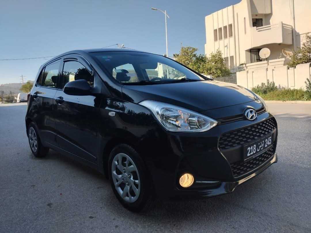 HYANDAI GRAND I 10 PREMIÈRE MAIN TRÈS PROPRE 