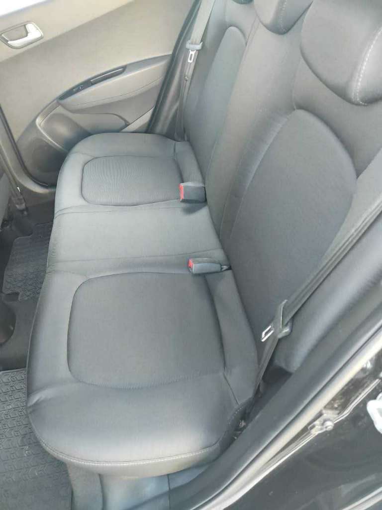 HYANDAI GRAND I 10 PREMIÈRE MAIN TRÈS PROPRE 