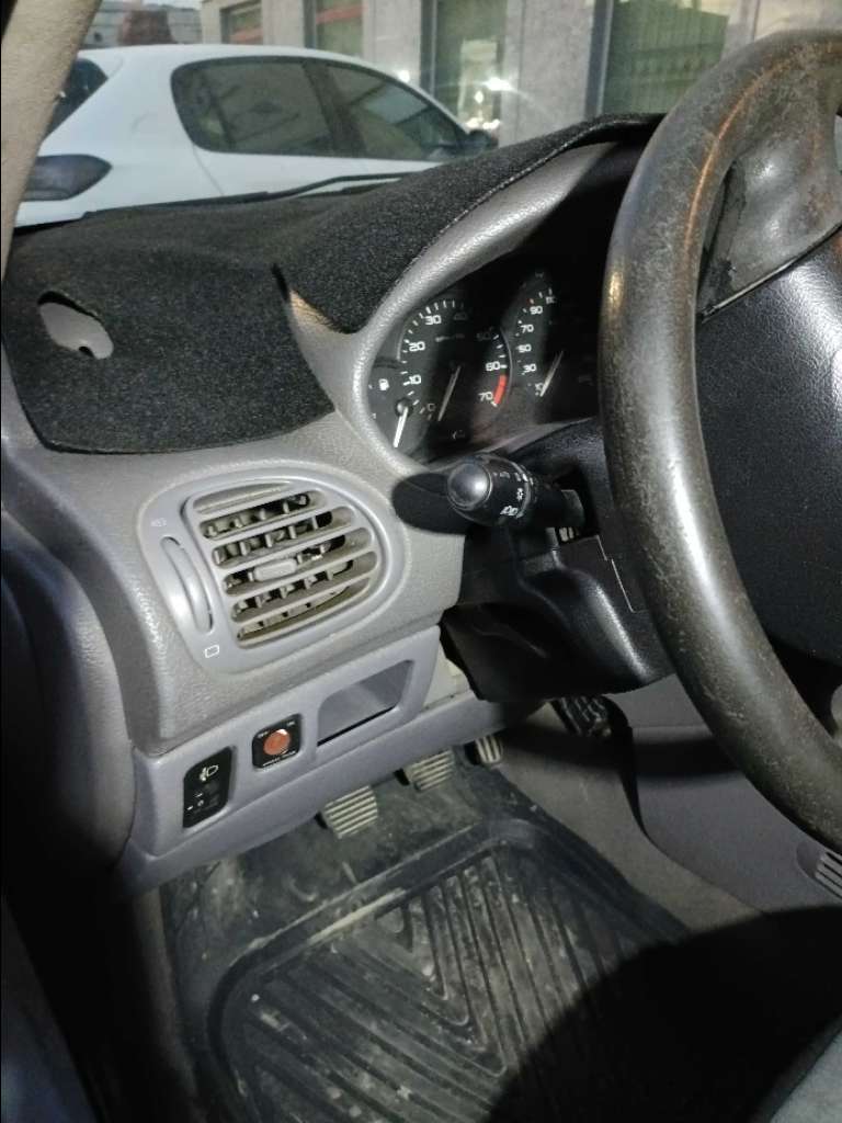 206 Peugeot XT5p(série limitée)