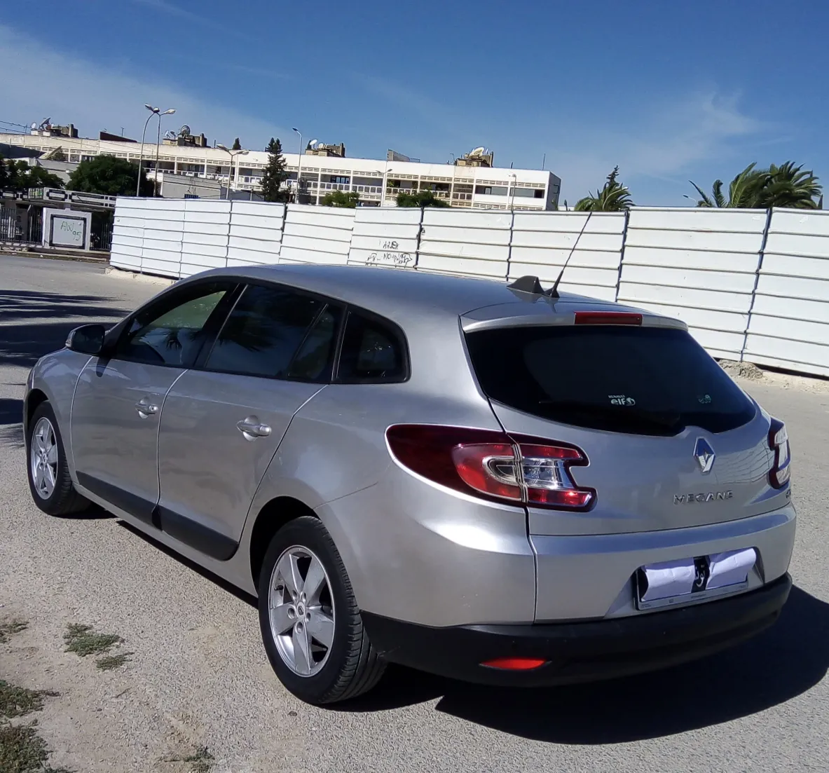 Megane 3 Break Estate 1.5 dci 110 :T.B.Etat neuf origine 1ere m n imprt.md 20014 Tel: 58140998.