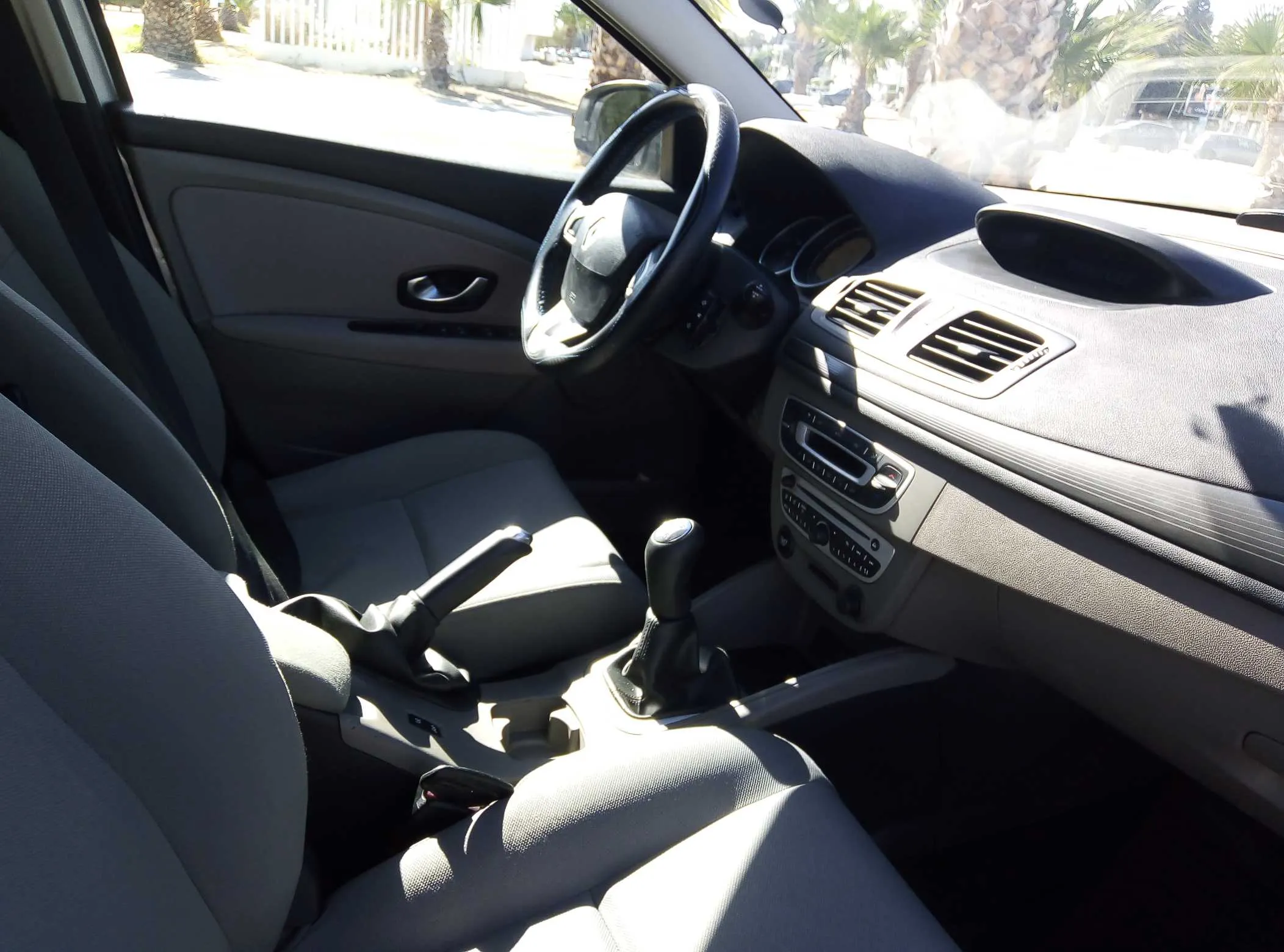 Megane 3 Break Estate 1.5 dci 110 :T.B.Etat neuf origine 1ere m n imprt.md 20014 Tel: 58140998.