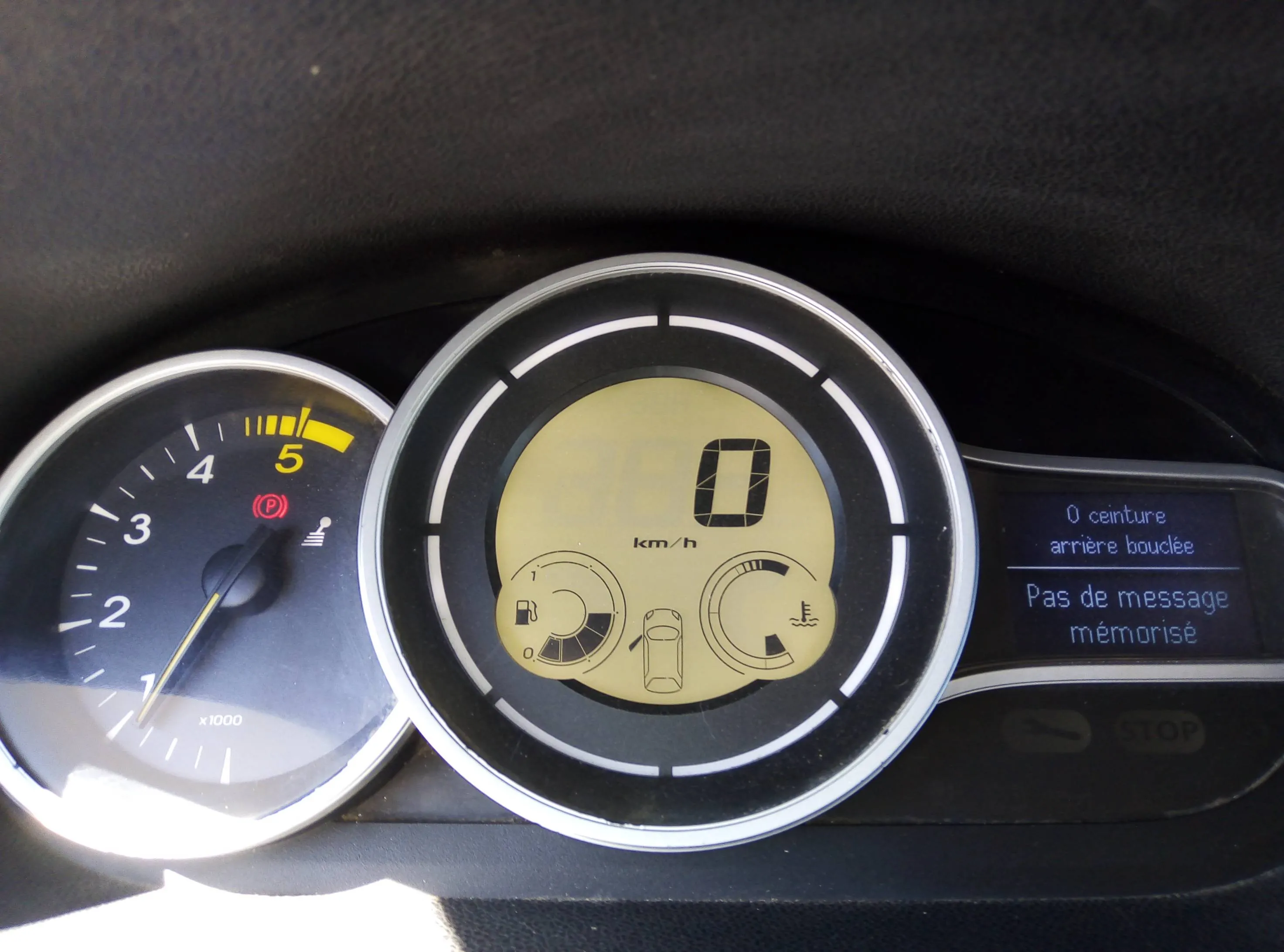 Megane 3 Break Estate 1.5 dci 110 :T.B.Etat neuf origine 1ere m n imprt.md 20014 Tel: 58140998.