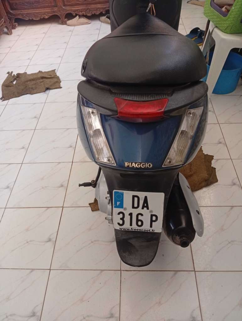 piaggio zip 2t
