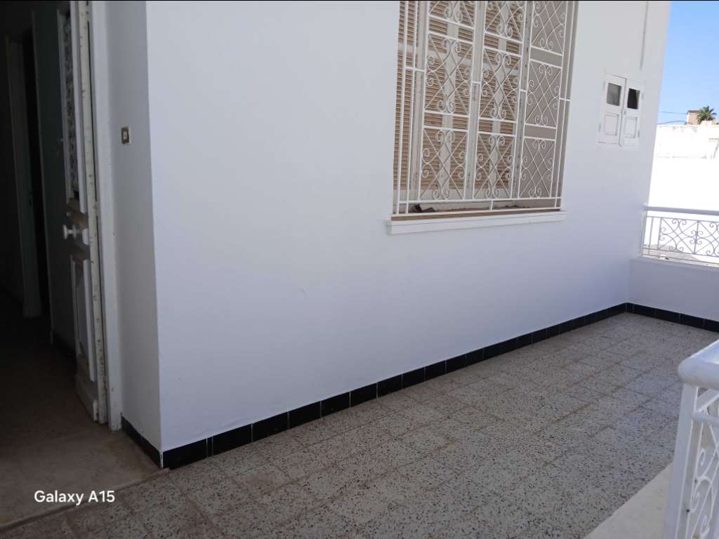 A vendre villa indépendante située à akouda superficie 800 m²