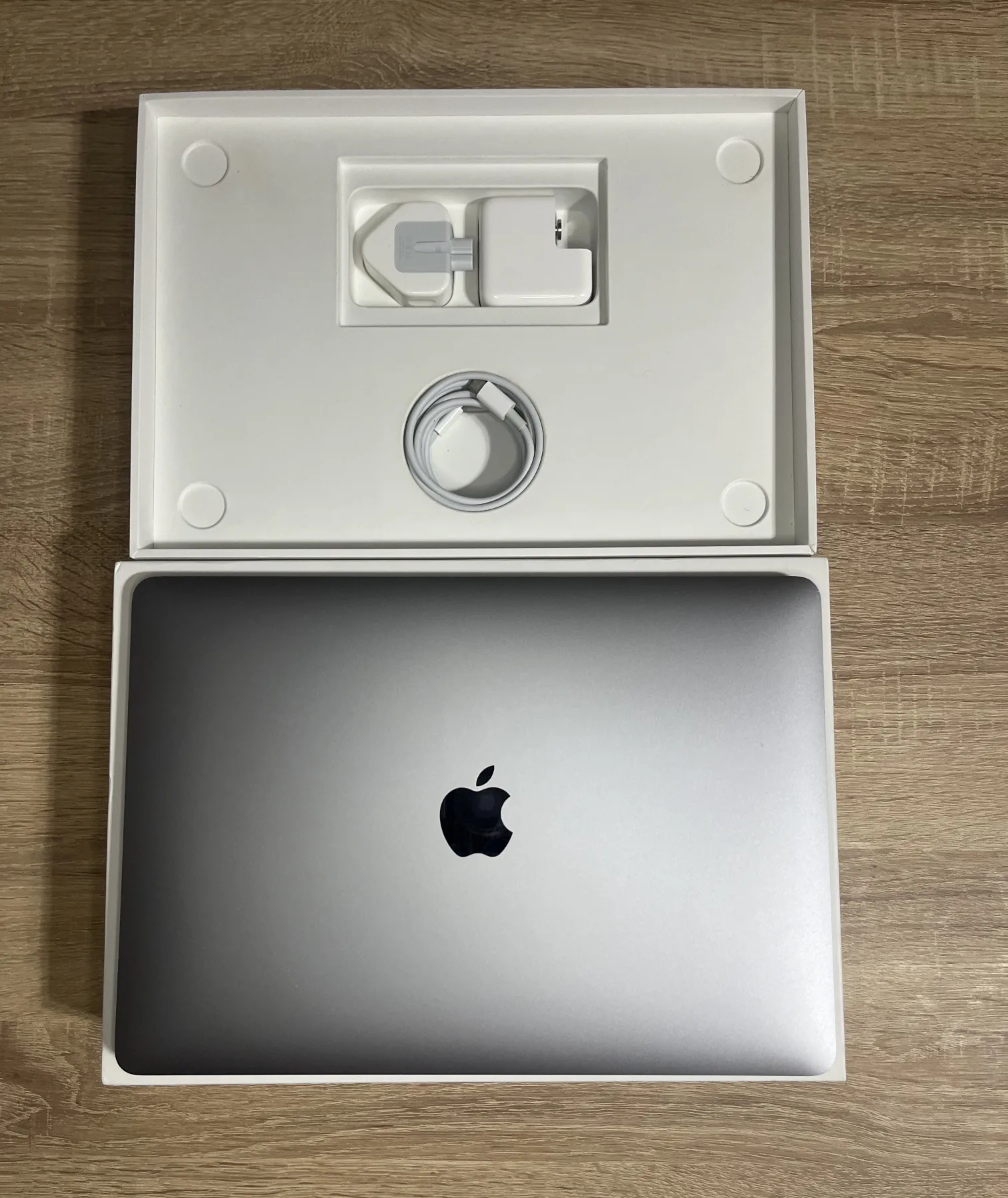Apple MacBook Air M1 (13,3”, Argent)