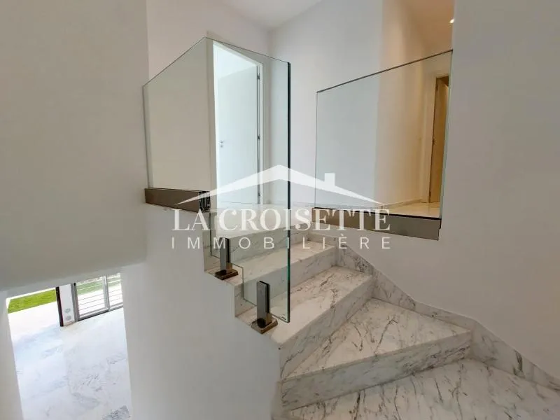 Duplex s1 avec jardin à La Marsa MDL0711