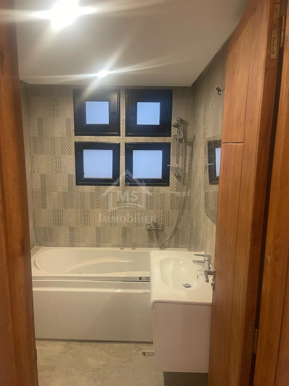 A vendre à Manaret Hammamet, Villa S+5 avec piscine 51355351