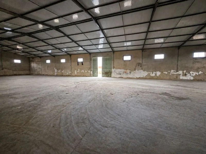Dépôt de 1 100 m² à louer à Mhamdia
