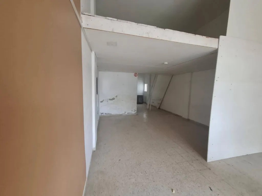 Local commercial à louer à Mourouj 5 – 50 m² – emplacement stratégique près d’Aziza