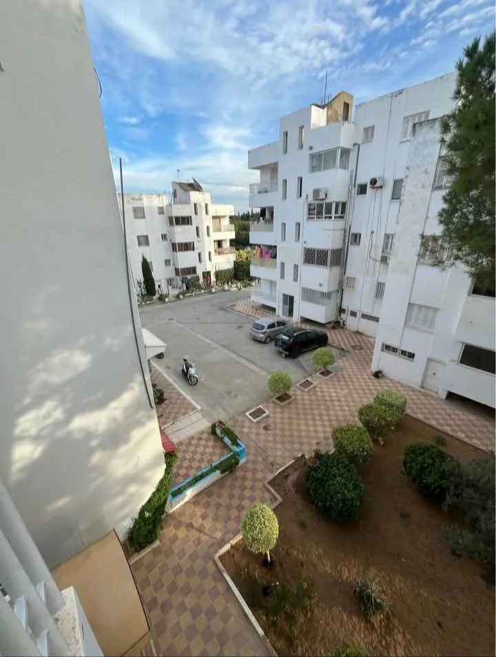 un appartement s+3 au 2éme étage (sans ascenseur) a louer a Manar 2 Prés de Chili's