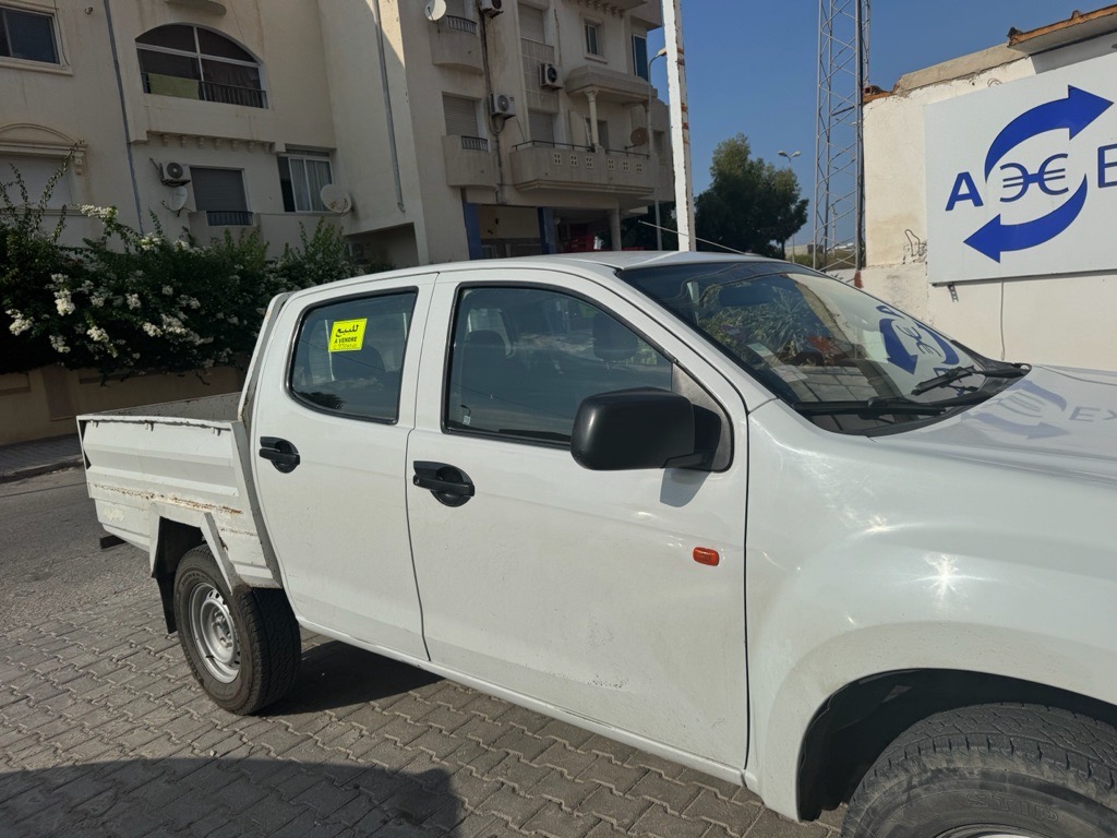 Avendre USUZU D max 4 portes 4*4