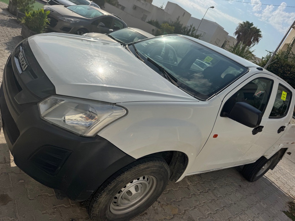 Avendre USUZU D max 4 portes 4*4