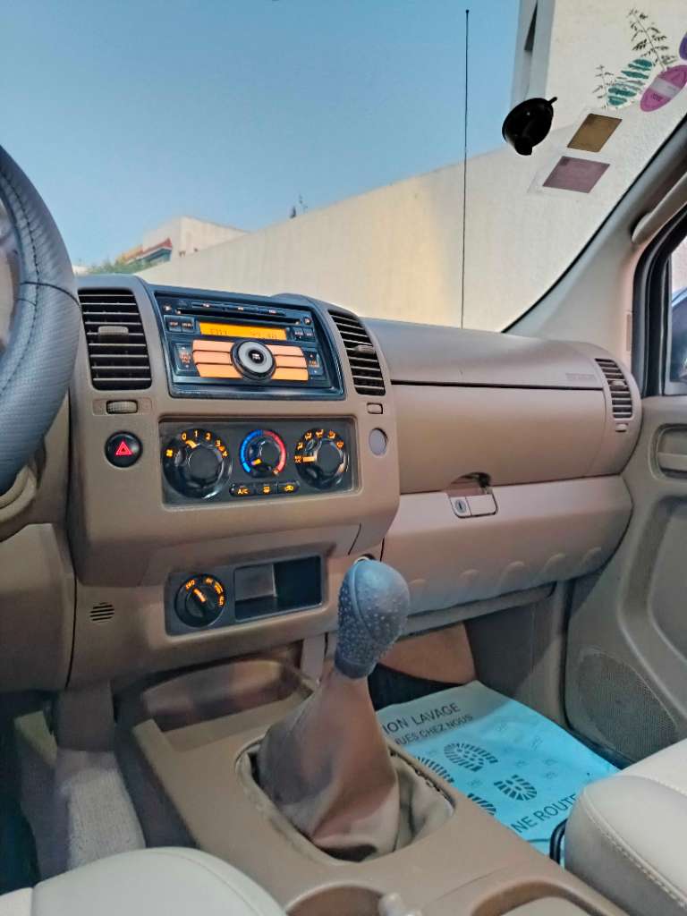 đ Nissan Navara LE // 4*4