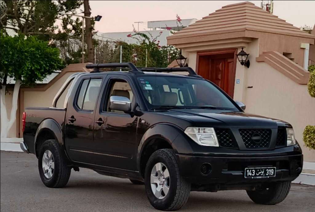 đ Nissan Navara LE // 4*4
