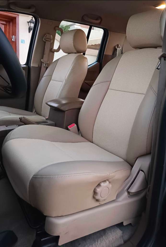 đ Nissan Navara LE // 4*4