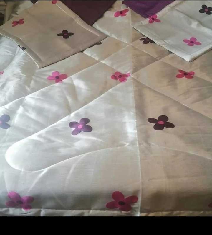 Couvre lit jamais utilisé 