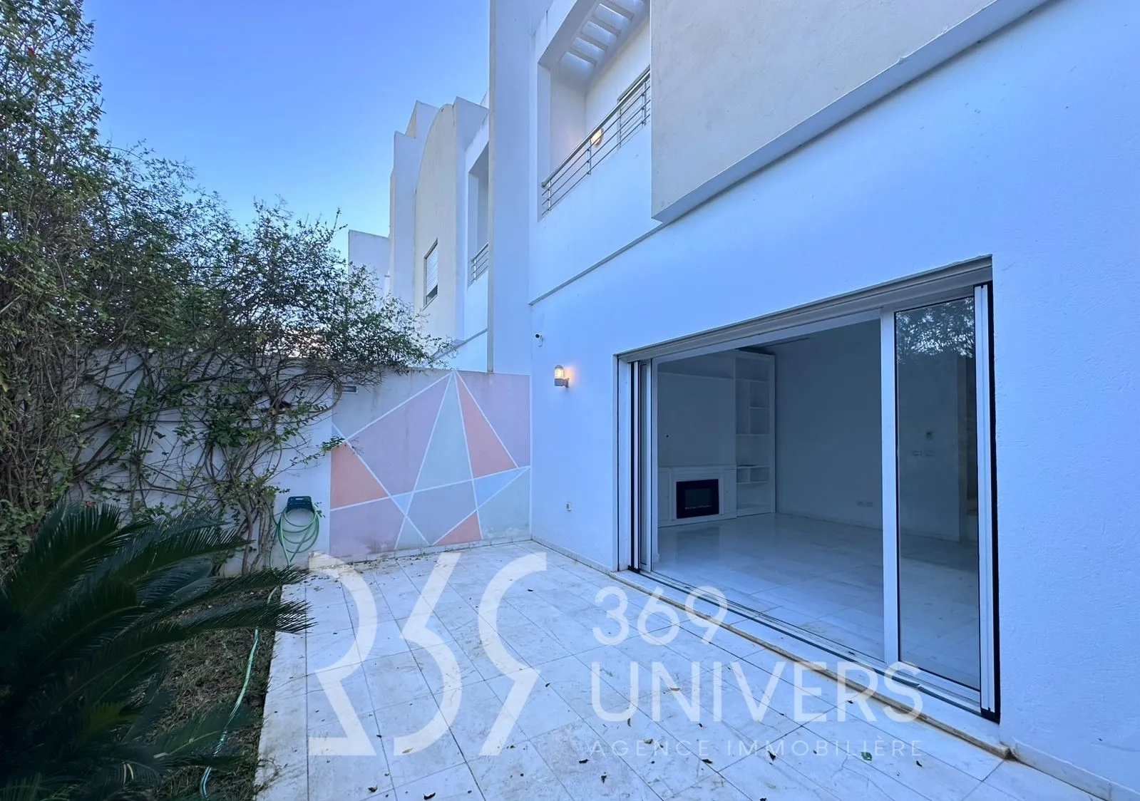 Triplex avec piscine à Gammarth