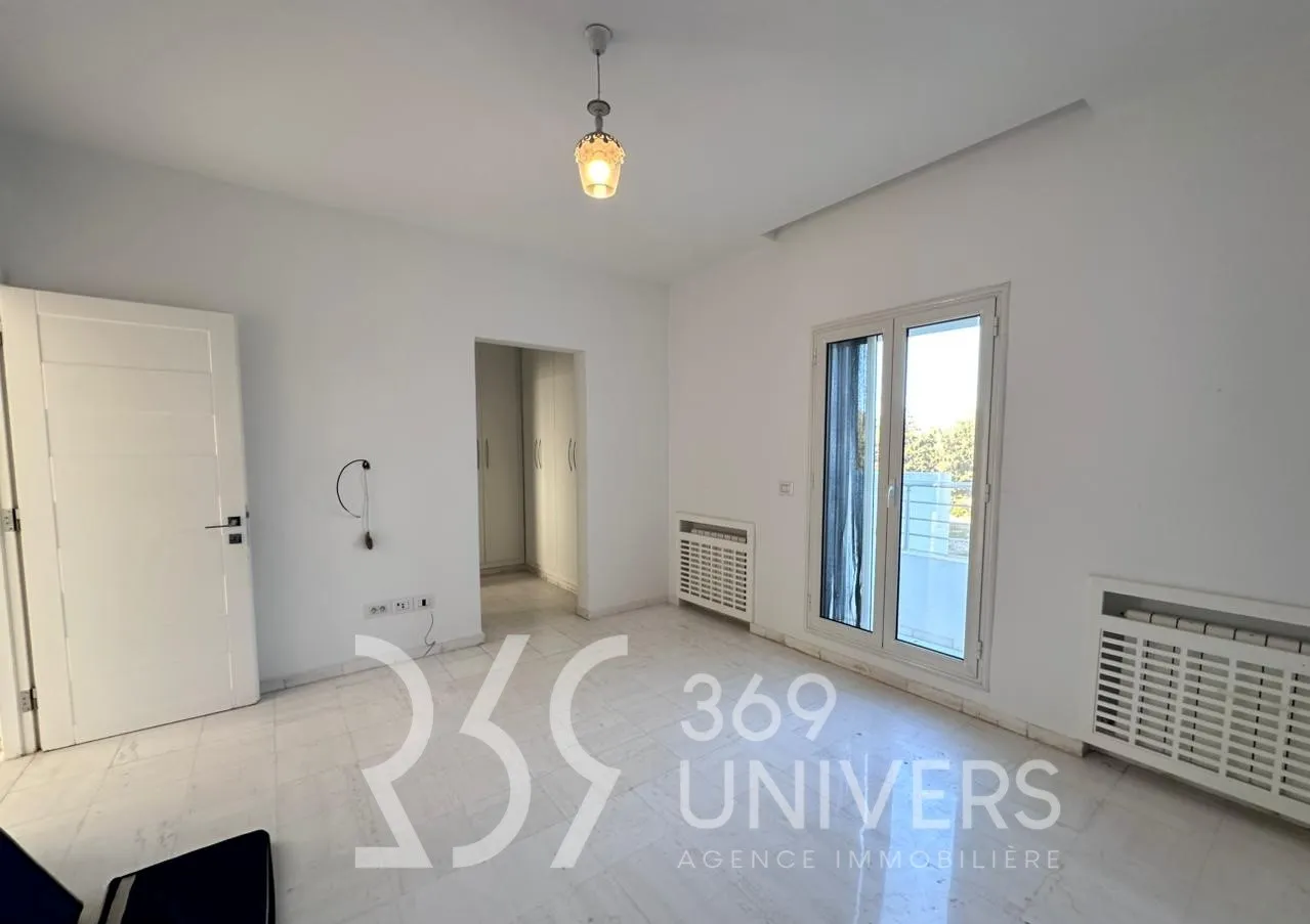 Triplex avec piscine à Gammarth