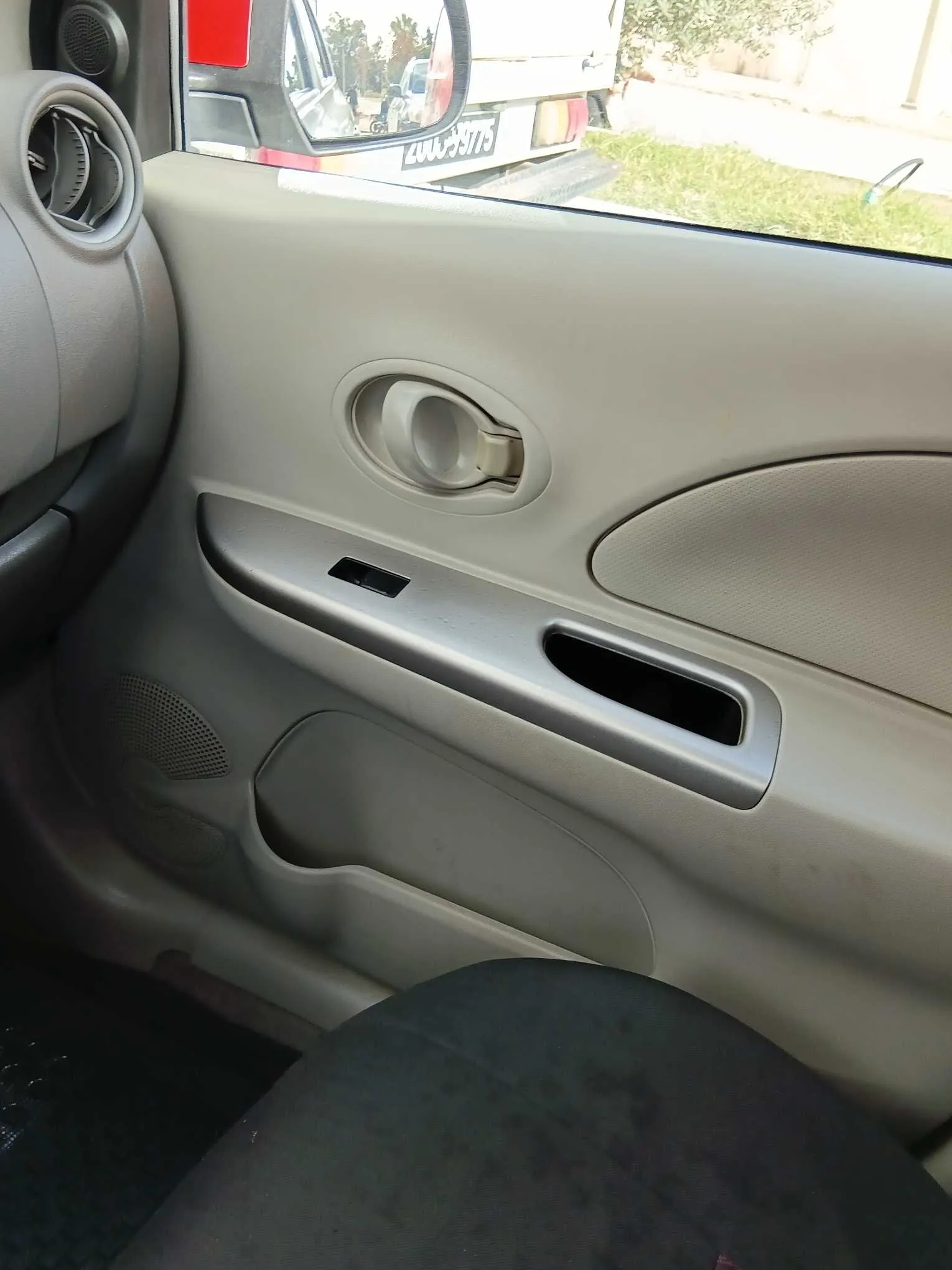 Très belle Nissan micra