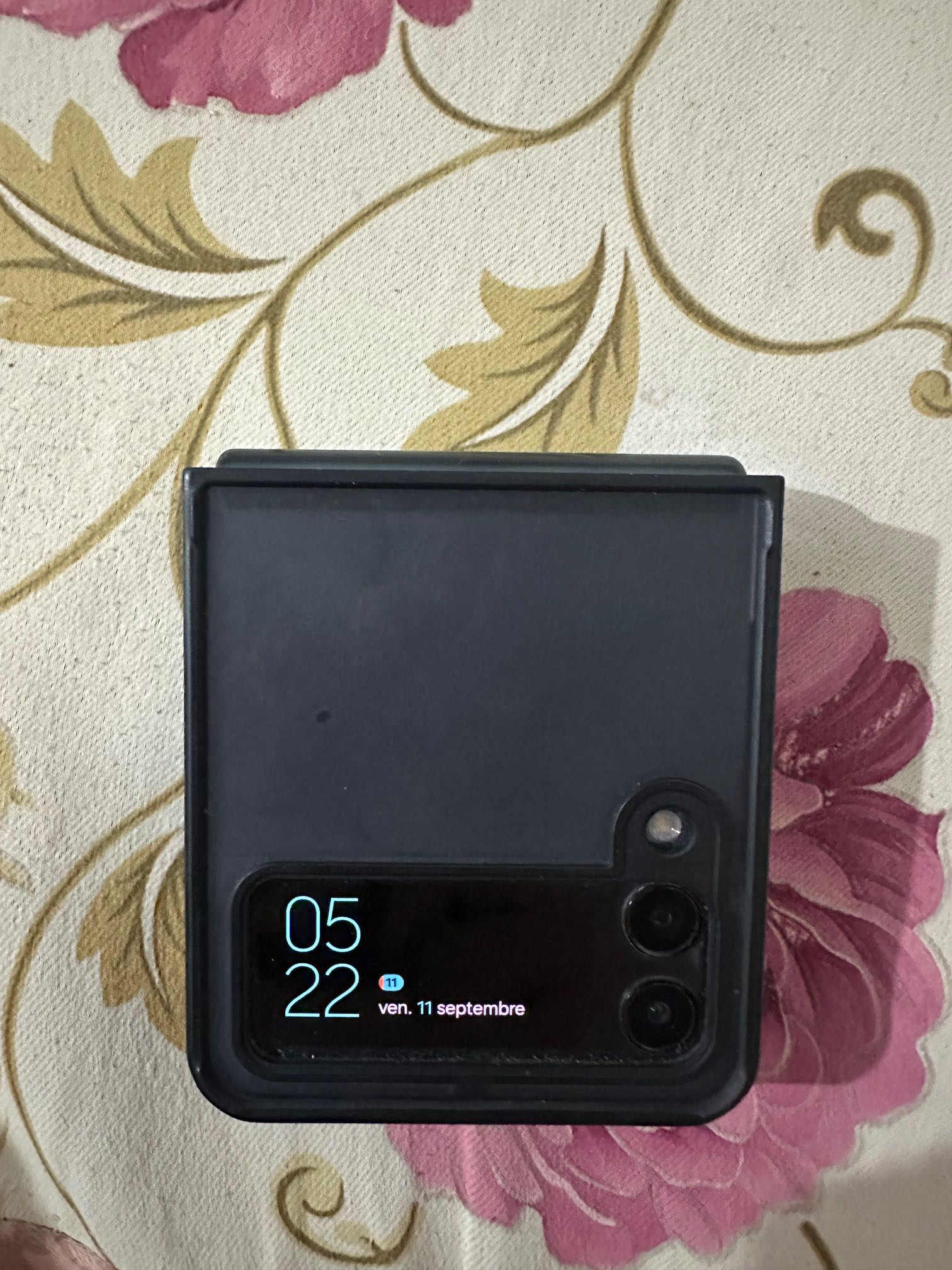 Samsung galaxy Z flip3 5G