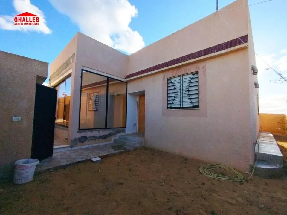 دار واسعة بالجردة