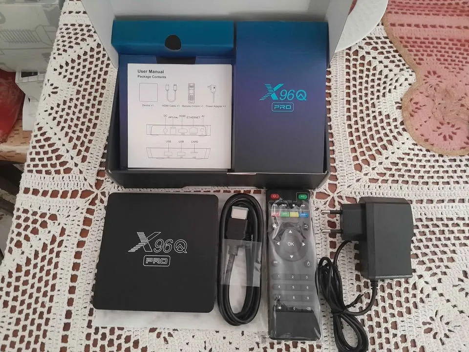 Android Box tv 4K 5GHz dans l'emballage