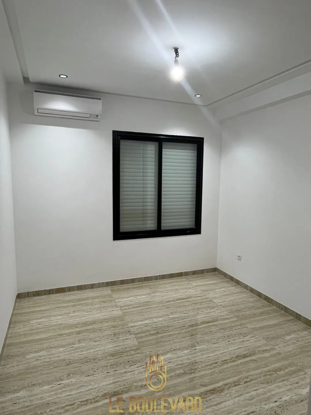 A vendre Appartement S+3 à Soukra , Ariana