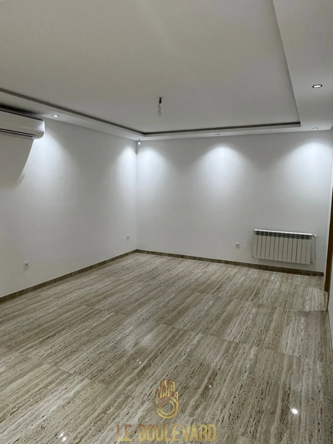 A vendre Appartement S+3 à Soukra , Ariana