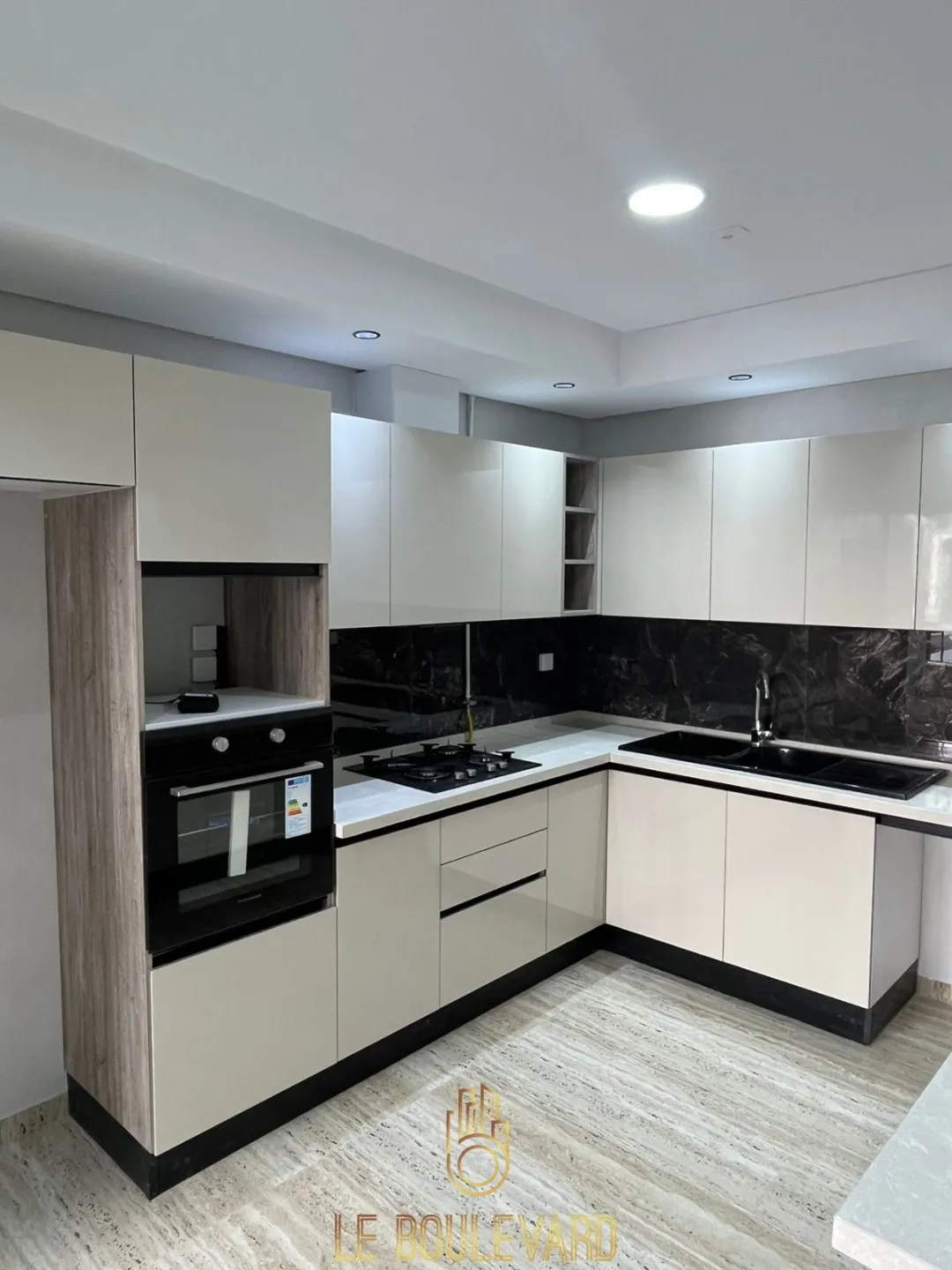 A vendre Appartement S+3 à Soukra , Ariana