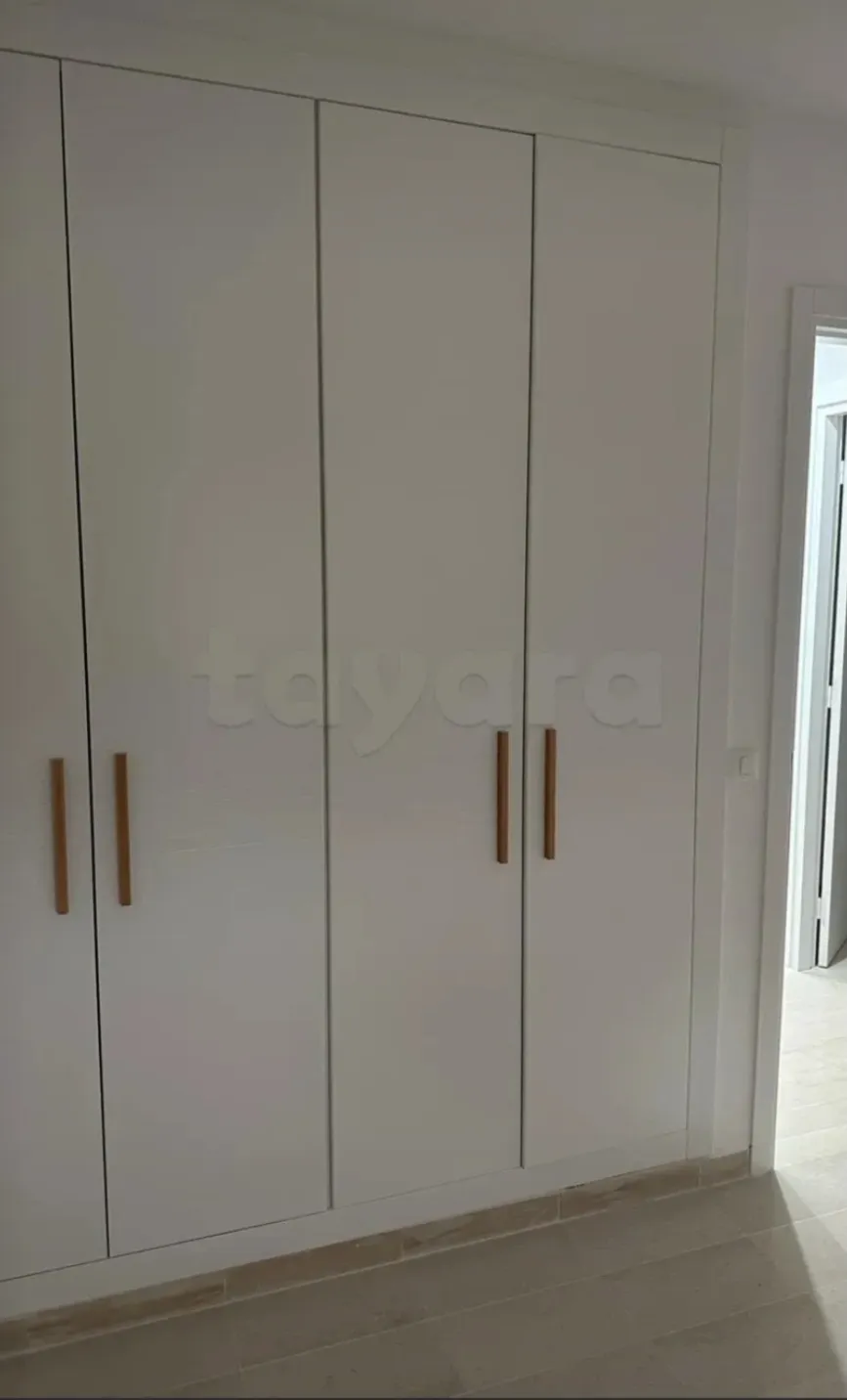 Location S2 vide Ă  Borj Louzir