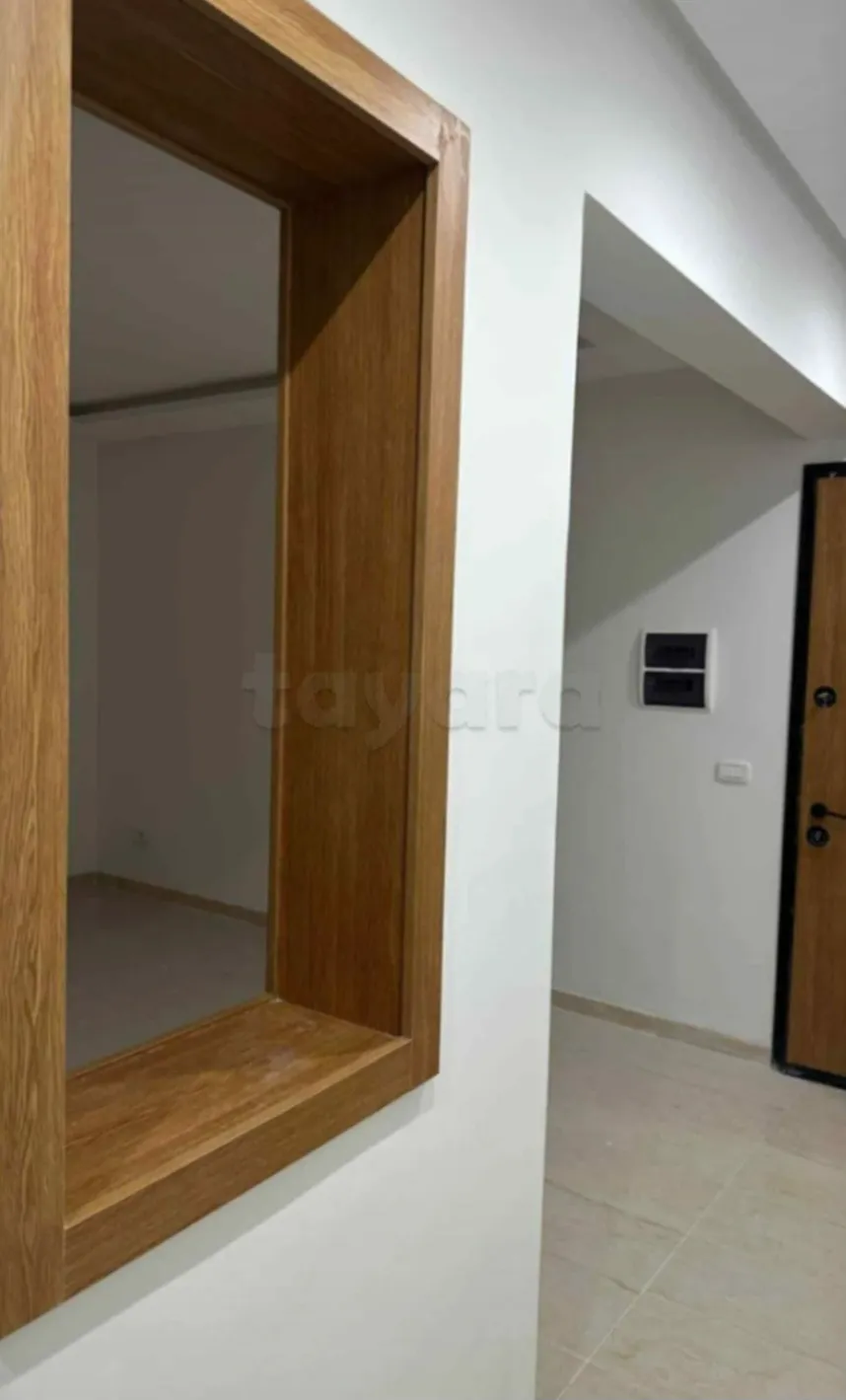 Location S2 vide Ă  Borj Louzir
