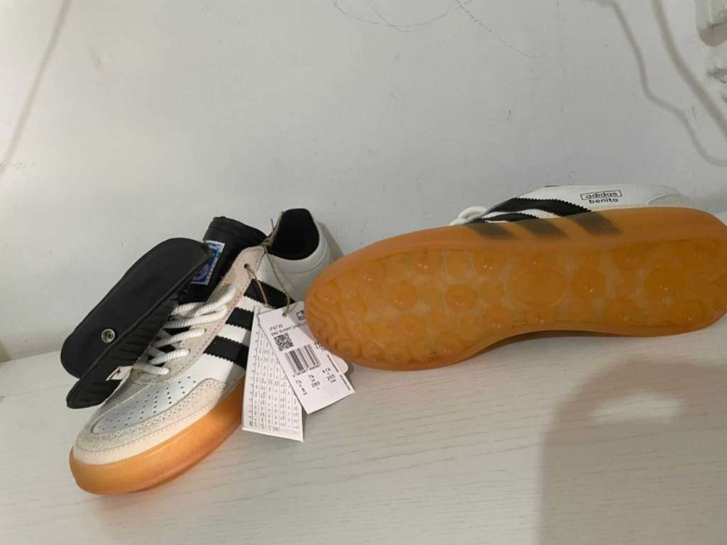Chaussures Adidas Bad Bunny Gazelle Indoor 
