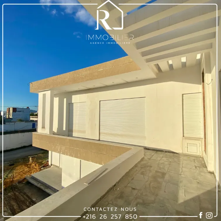 فيلا #بالبيسين فخمة  فرصة باش تملك عقار كامل المواصفات في اخر لمسات الإنجاز Villa piscine Hammamet