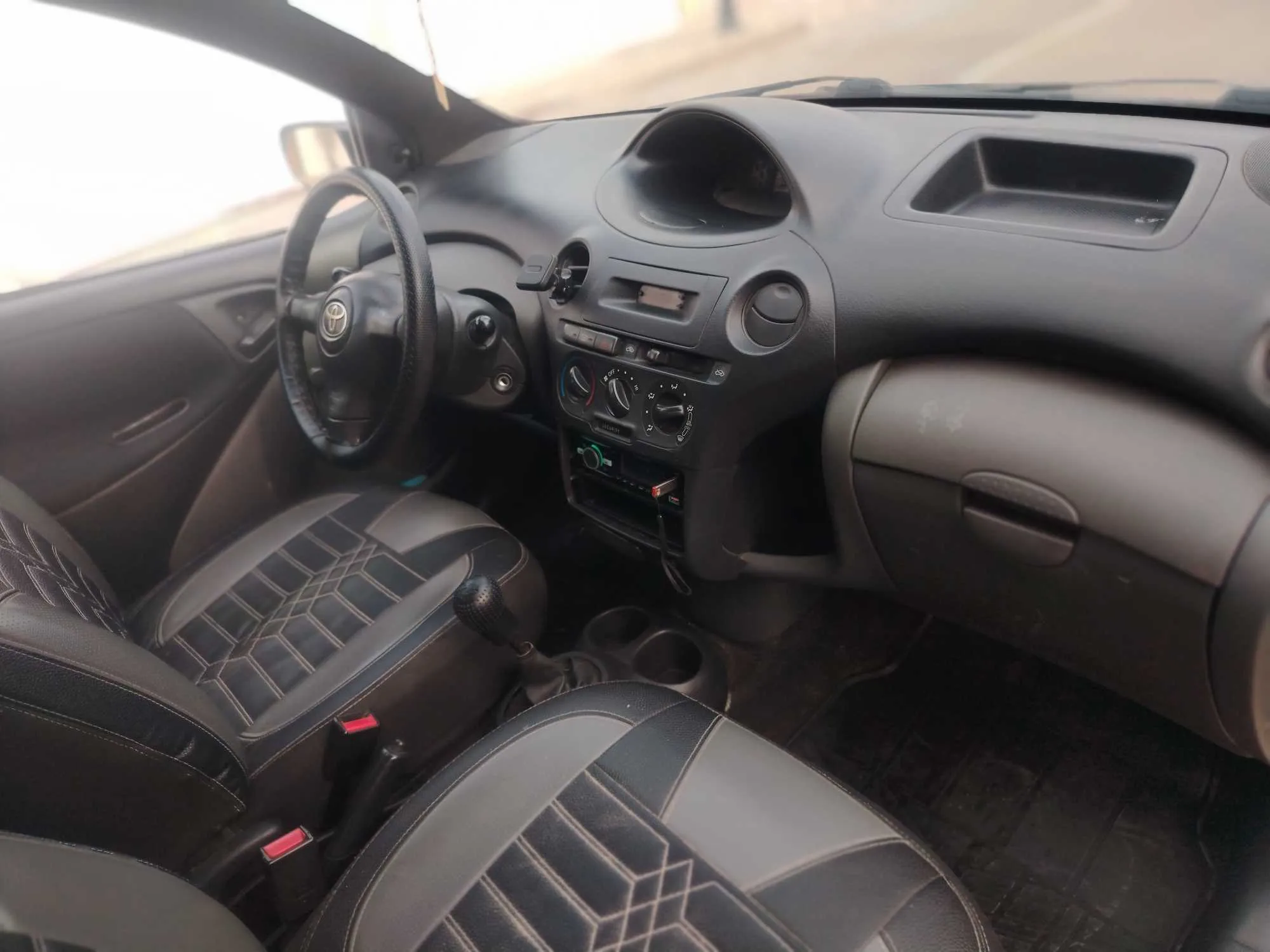 TOYOTA YARIS A VENDRE