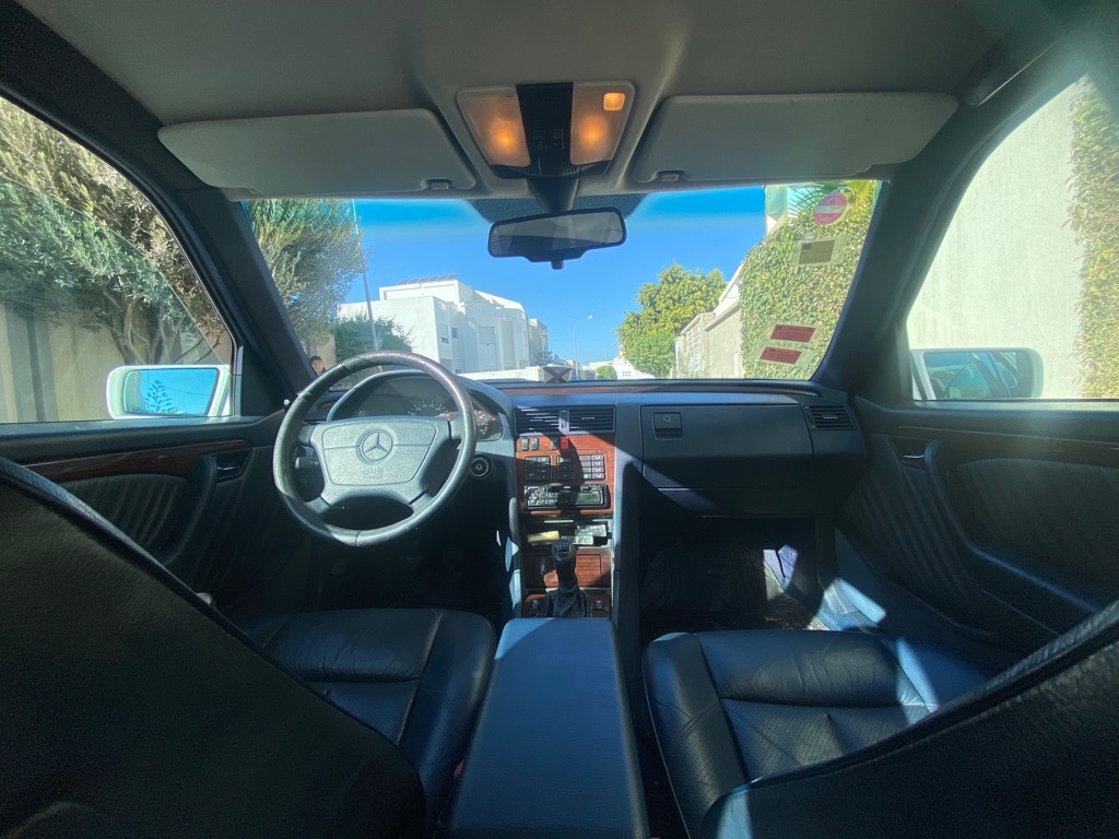 Mercedes benz c200 w202