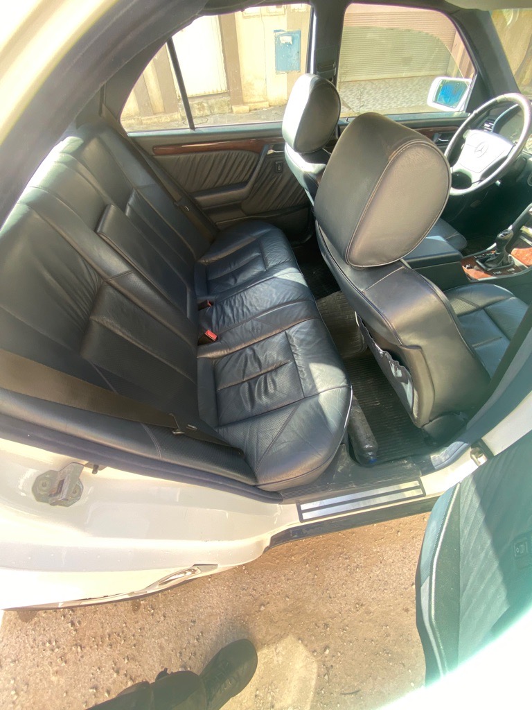 Mercedes benz c200 w202