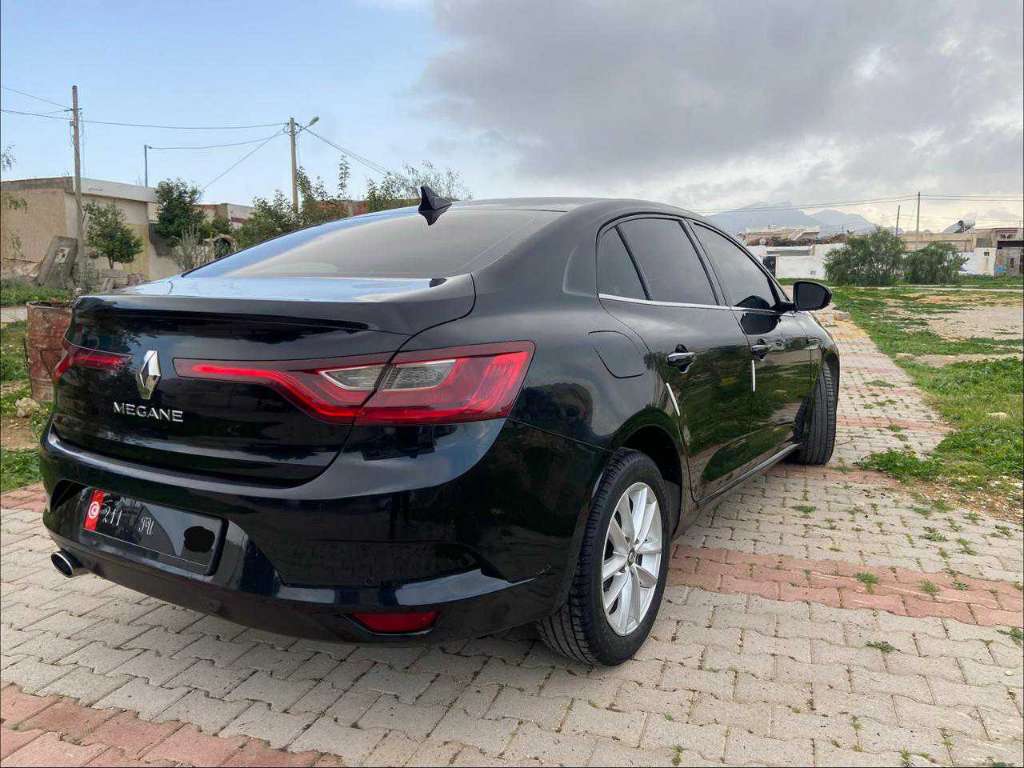 Mégane 4 🇨🇵 Sedan essence