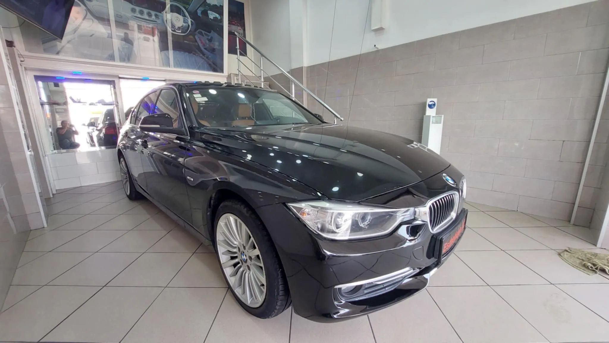 bmw 318d 2013 - Tel 98479647 - 21140009