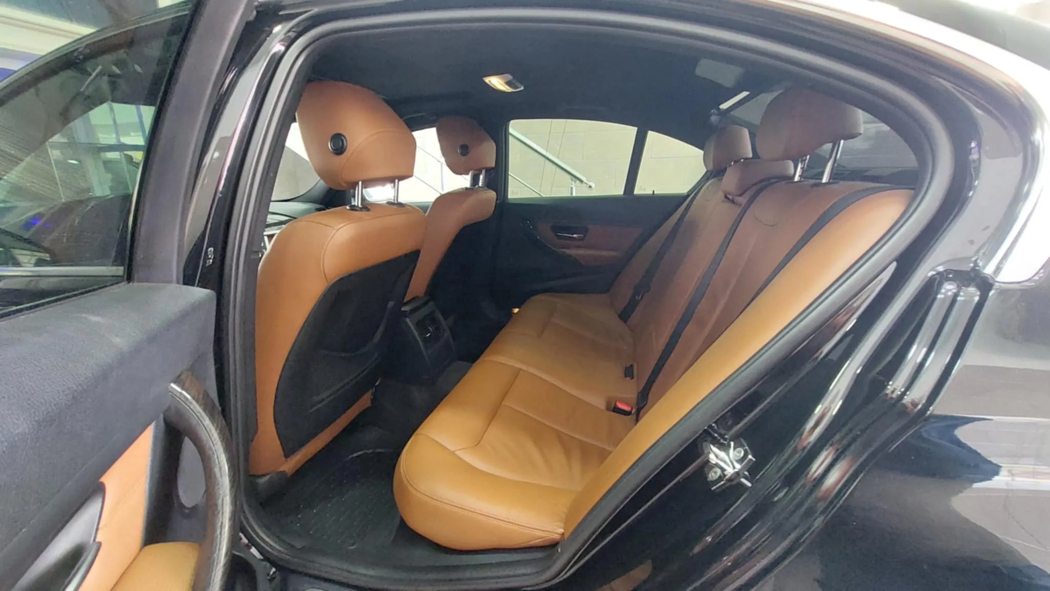 bmw 318d 2013 - Tel 98479647 - 21140009