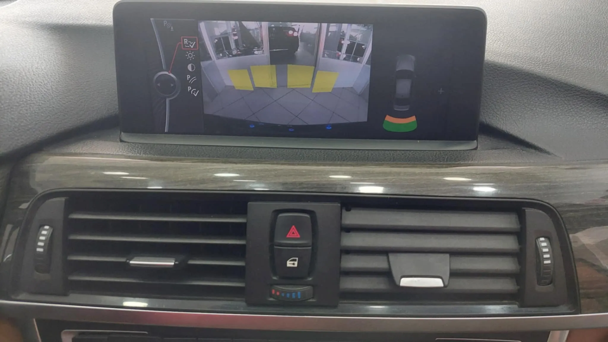 bmw 318d 2013 - Tel 98479647 - 21140009