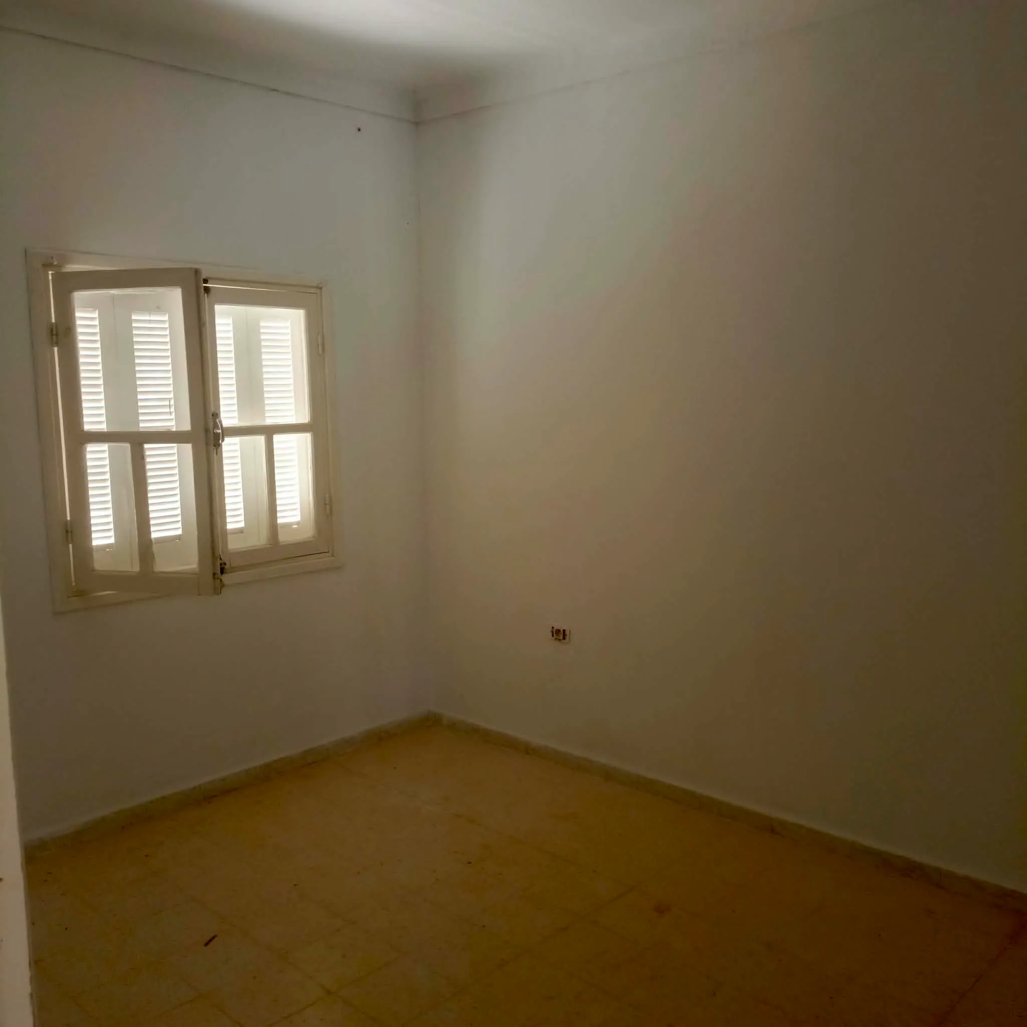 AV 2 studios titre bleu à hammamet sud 99202001