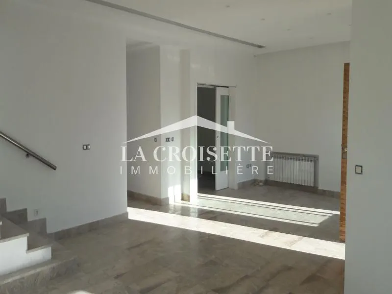 Duplex s3 avec terrasse à La Marsa MDL0357