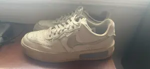 Baskets Nike blanches, pointure 44
