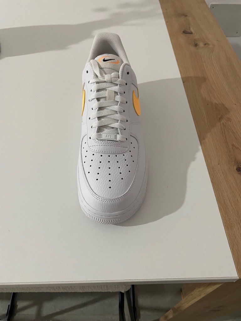 Air force 1 pour homme blanc et melon teinté.