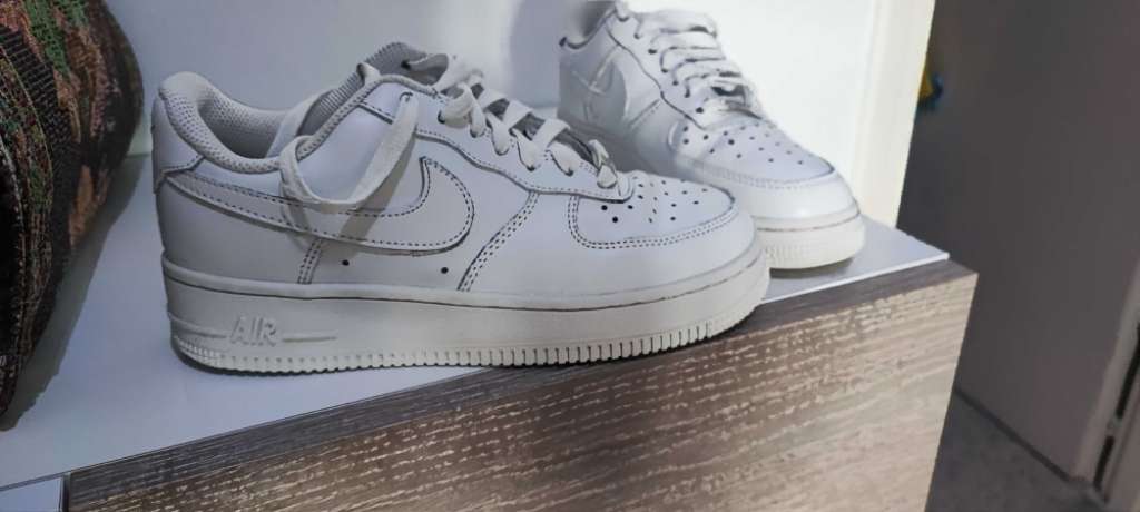 nike air force pour femme + nike rose presque neuf