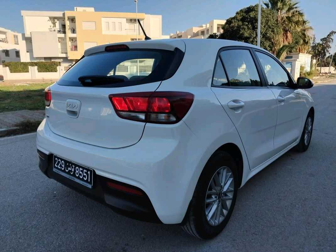 KIA RIO COUPÉ PREMIÈRE MAIN EN TRÈS BON ÉTAT