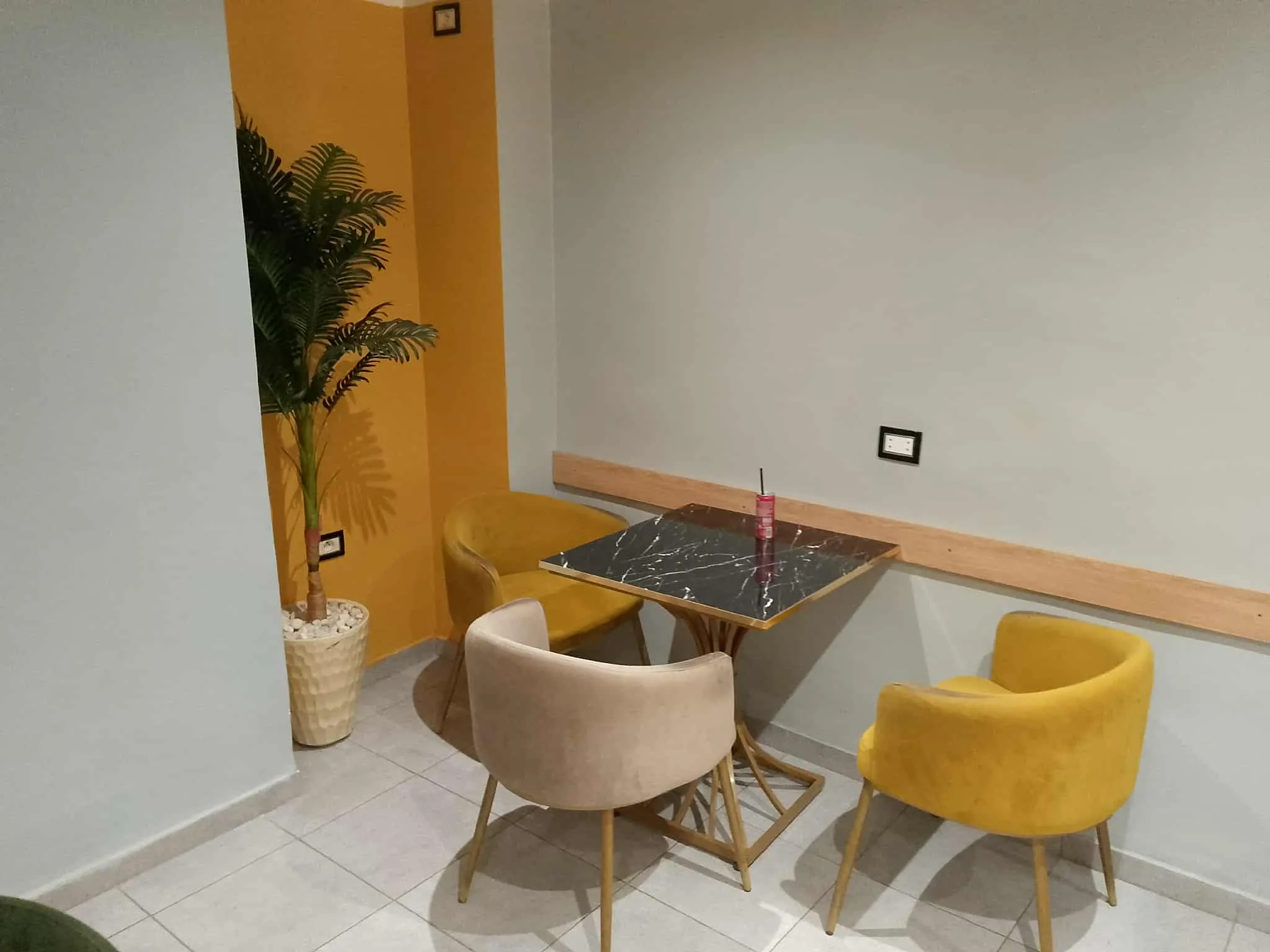 un fonds de commerce à vendre a Lafayette à côté l'EATT