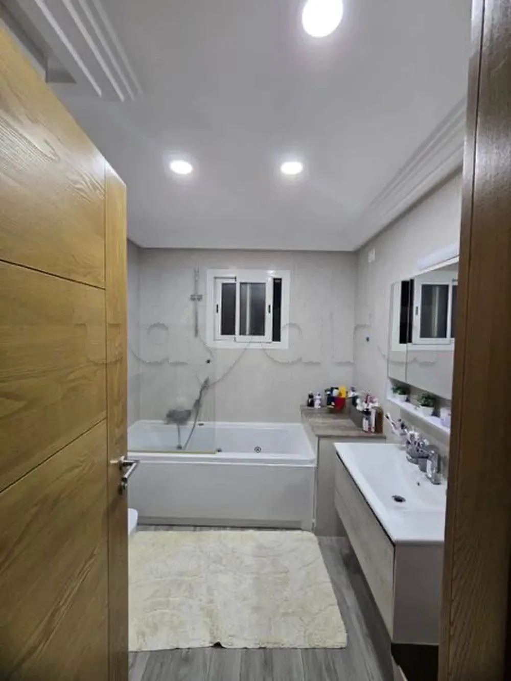 A Louer Appartement S+3 Haut Standing à Menzah 9C